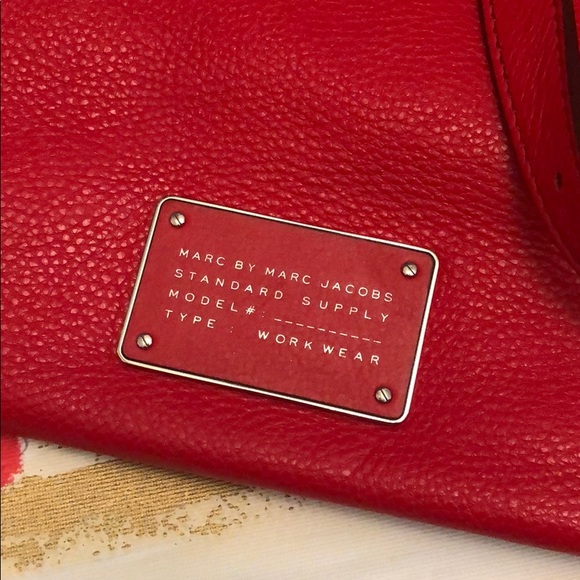 Marc Jacobs Handbag - Picture 2 of 4